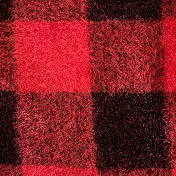 Alya  girls Buffalo Plaid textured hairy kids sweater EUC  Sz  S - Picture 2 of 6